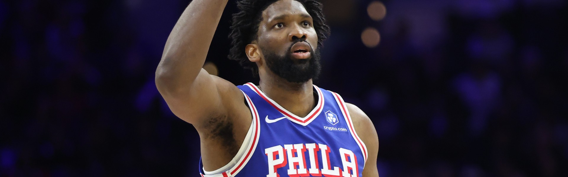 开云-状态火热！恩比德首节7中4砍下13分1板1助